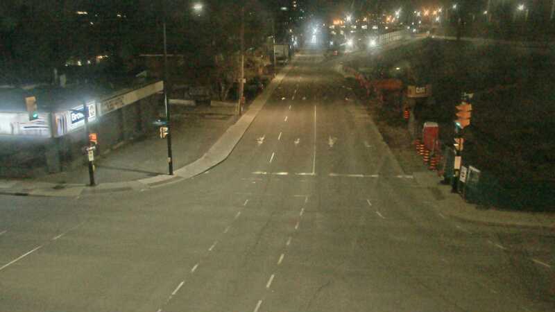 Traffic camera image at 2025-05-09 05:25:33
