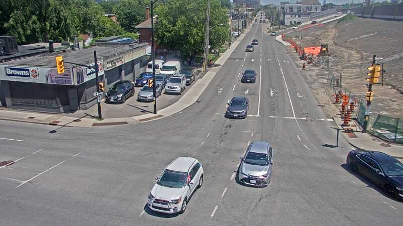 Traffic camera image at 2025-06-30 17:05:48