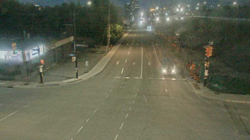 Traffic camera image at 2025-07-04 01:37:21