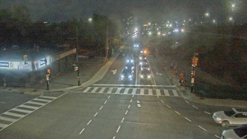 Traffic camera image at 2025-07-31 01:10:43