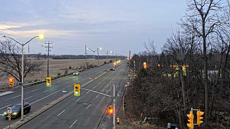 Traffic camera image at 2025-03-25 10:45:33