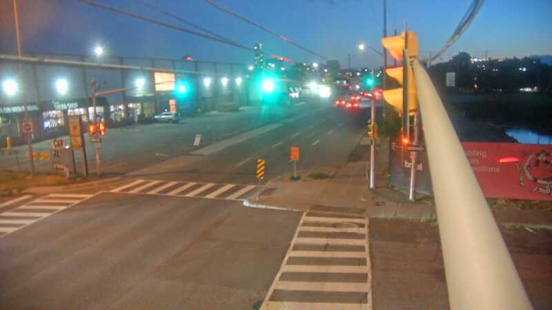 Traffic camera image at 2025-08-25 00:30:42