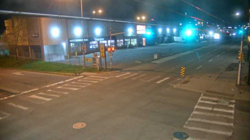 Traffic camera image at 2025-05-09 06:36:11