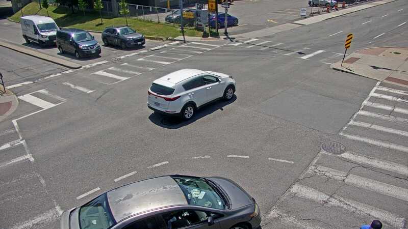 Traffic camera image at 2025-06-30 17:25:59