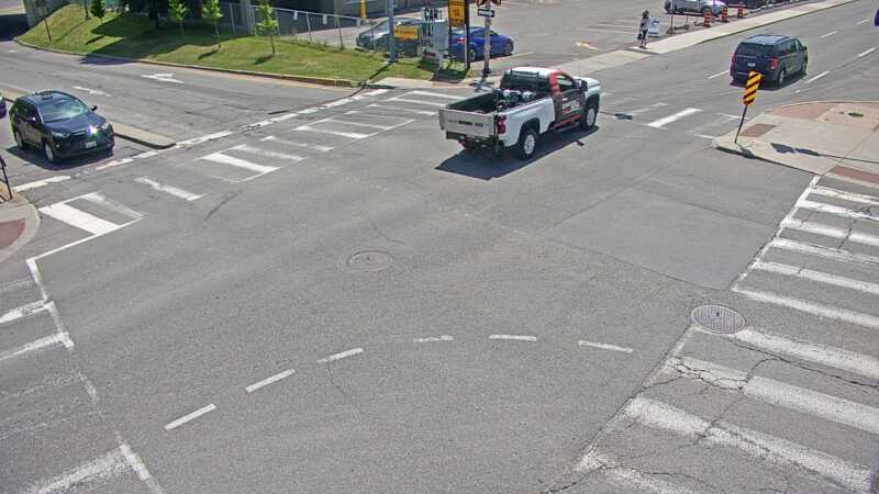 Traffic camera image at 2025-06-30 18:00:46