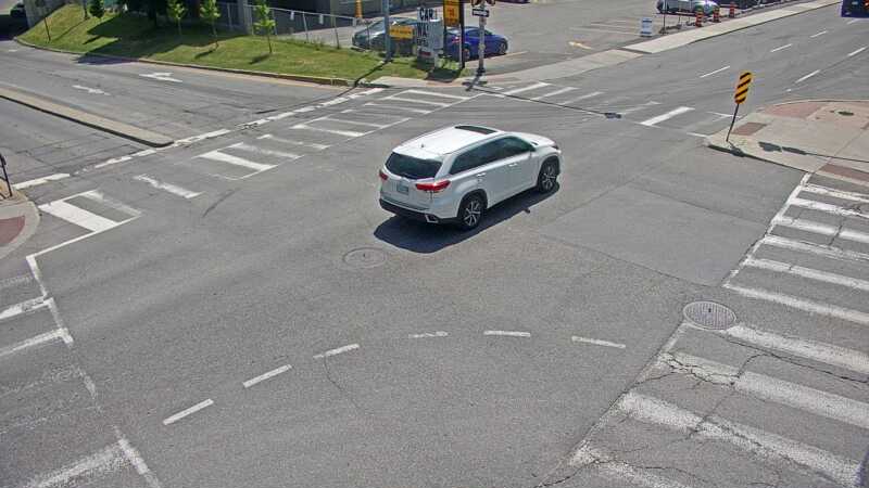 Traffic camera image at 2025-06-30 18:05:51