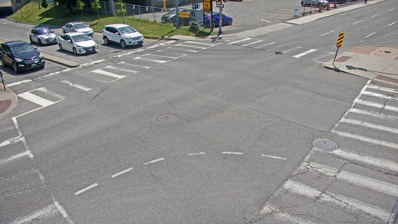 Traffic camera image at 2025-06-30 18:10:43