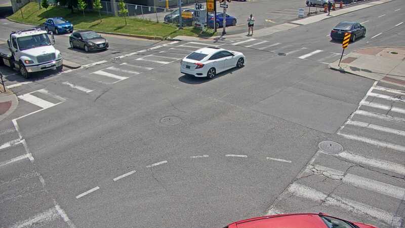 Traffic camera image at 2025-06-30 18:15:43