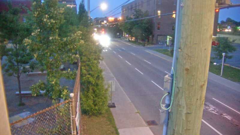 Traffic camera image at 2025-07-06 01:20:49