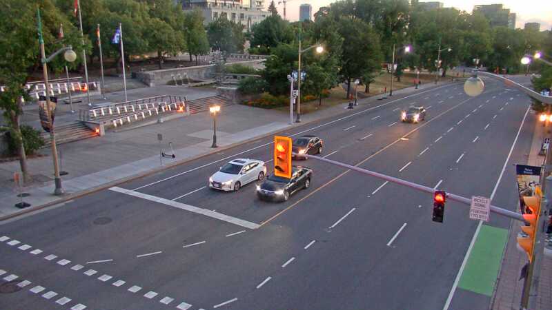 Traffic camera image at 2025-08-25 00:05:49