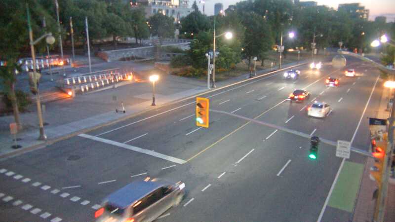 Traffic camera image at 2025-08-25 00:20:39