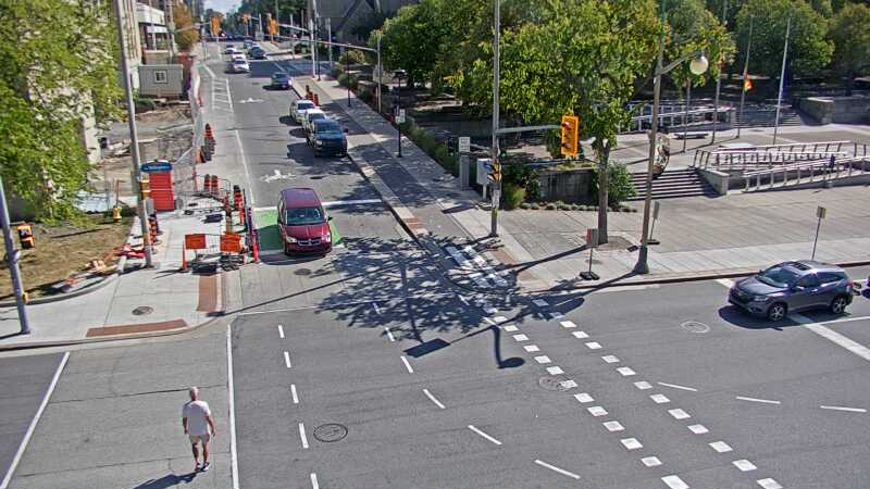 Traffic camera image at 2025-09-14 18:35:44
