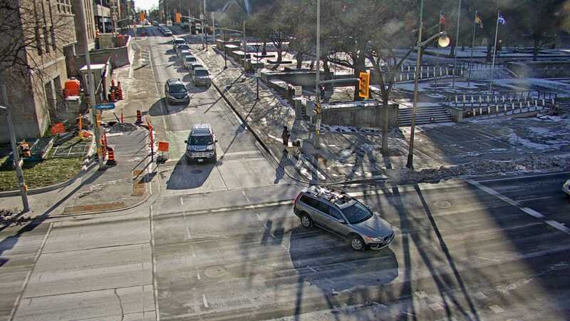 Traffic camera image at 2024-12-21 16:25:46