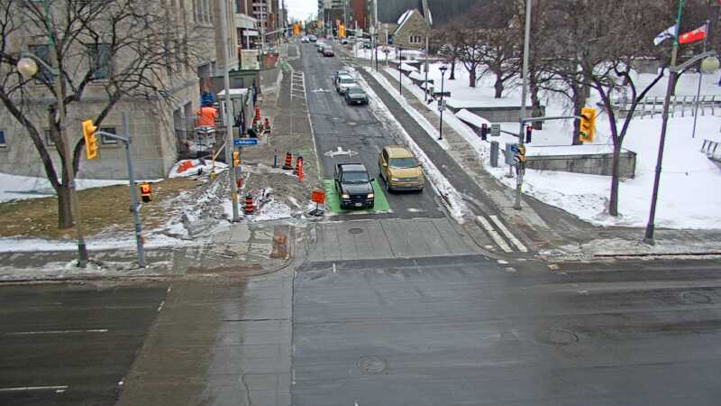 Traffic camera image at 2025-03-09 13:37:07