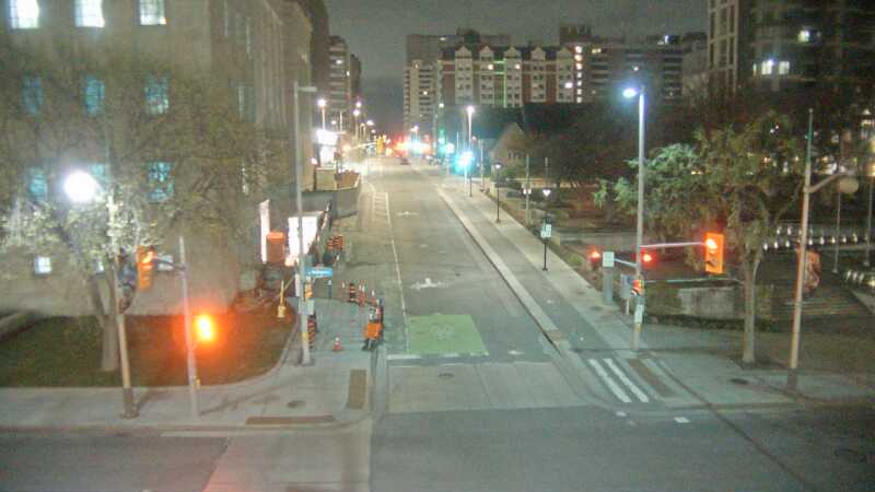 Traffic camera image at 2025-05-09 06:30:32