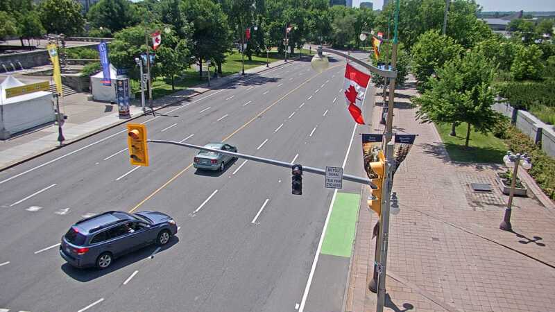 Traffic camera image at 2025-06-30 17:55:44