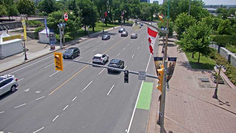 Traffic camera image at 2025-06-30 18:20:47
