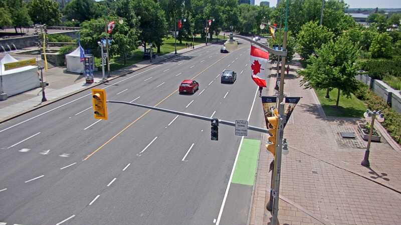 Traffic camera image at 2025-06-30 18:37:21