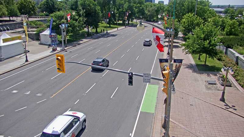 Traffic camera image at 2025-06-30 18:40:51