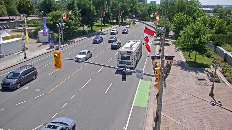 Traffic camera image at 2025-06-30 19:11:00