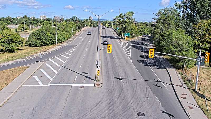 Traffic camera image at 2025-08-24 14:15:46