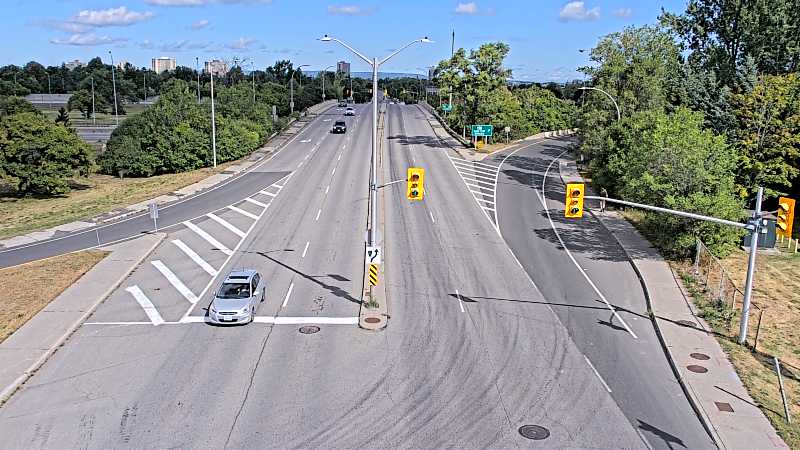 Traffic camera image at 2025-08-24 14:30:44
