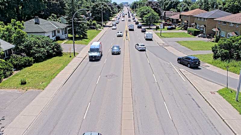 Traffic camera image at 2025-06-30 16:05:40