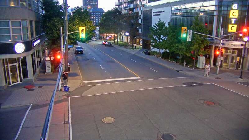 Traffic camera image at 2025-08-25 00:15:46