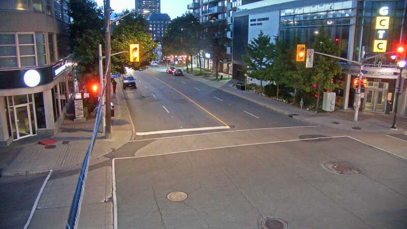 Traffic camera image at 2025-08-25 00:20:39