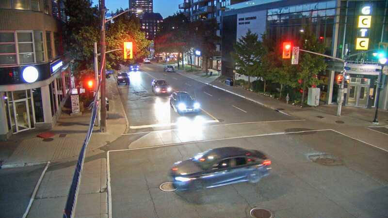 Traffic camera image at 2025-08-25 00:30:43