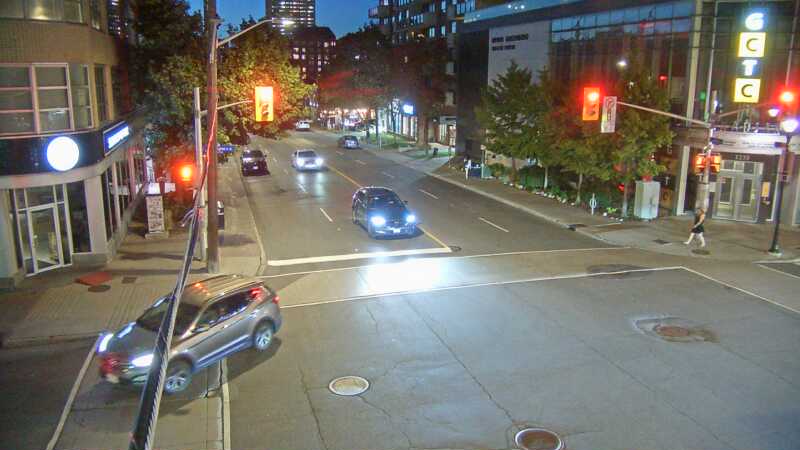Traffic camera image at 2025-08-25 00:40:42