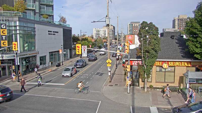 Traffic camera image at 2025-09-17 20:35:43