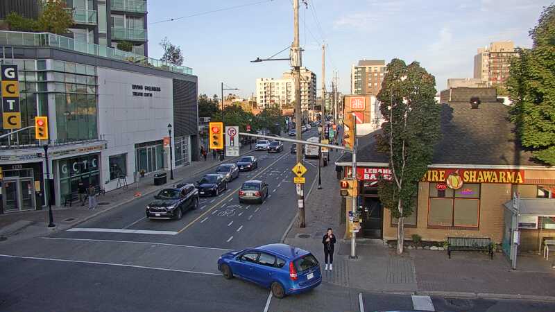Traffic camera image at 2025-09-17 22:05:46