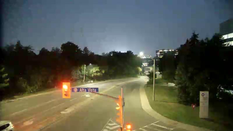 Traffic camera image at 2025-08-04 01:15:34