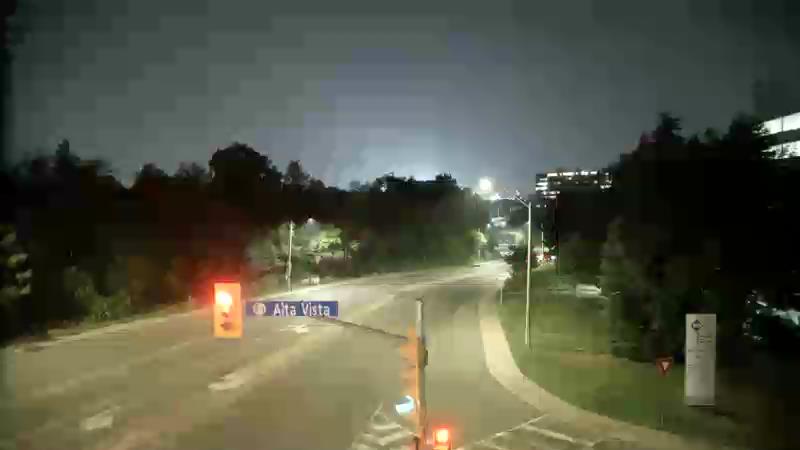 Traffic camera image at 2025-08-04 01:55:43