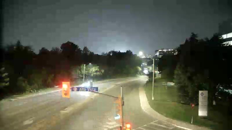 Traffic camera image at 2025-08-04 02:00:35