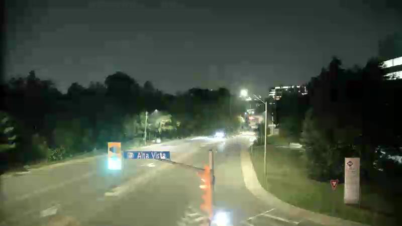 Traffic camera image at 2025-08-04 02:15:40