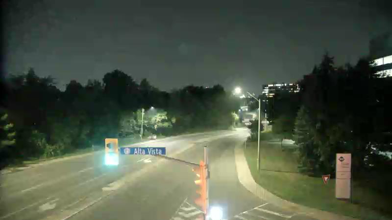 Traffic camera image at 2025-08-04 02:20:42