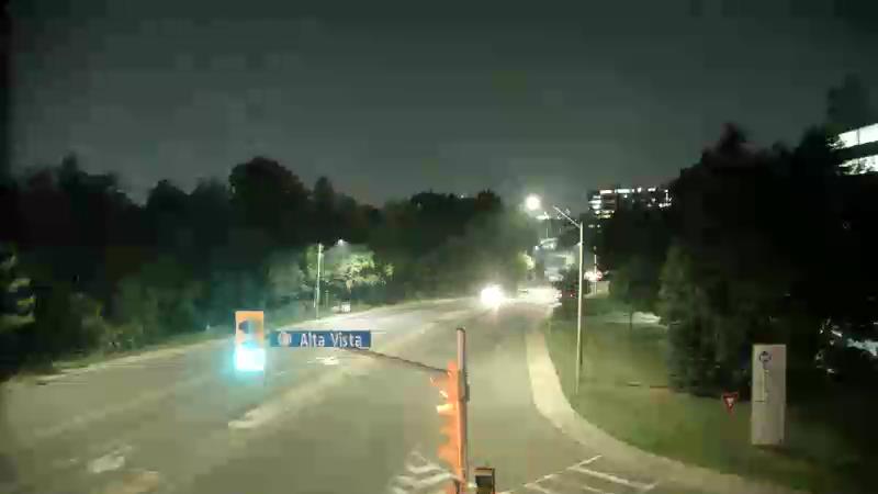 Traffic camera image at 2025-08-04 02:35:43