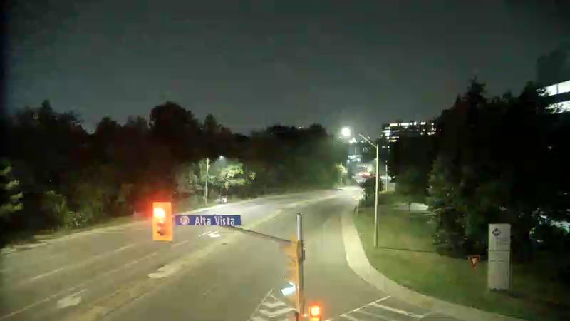 Traffic camera image at 2025-08-04 02:40:40