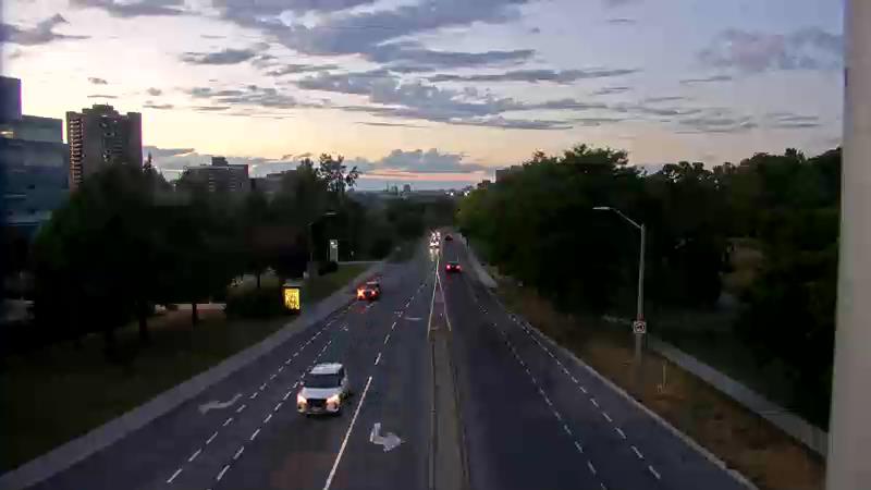 Traffic camera image at 2025-08-25 00:05:49
