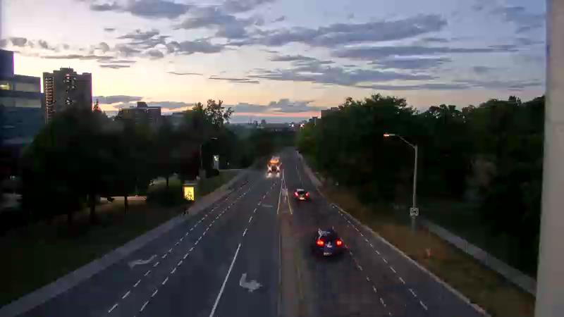Traffic camera image at 2025-08-25 00:10:44