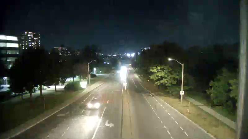 Traffic camera image at 2025-08-25 02:25:44