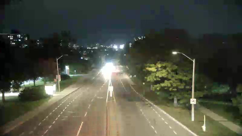Traffic camera image at 2025-09-14 00:25:40