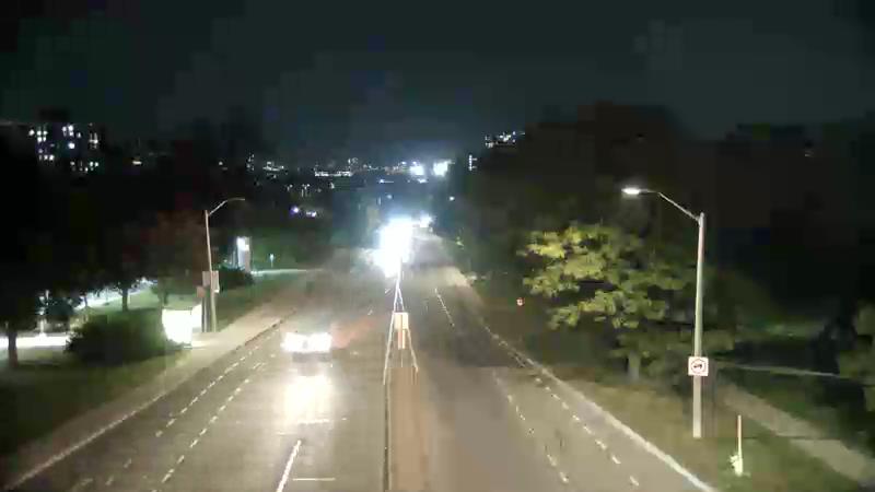 Traffic camera image at 2025-09-14 01:05:44