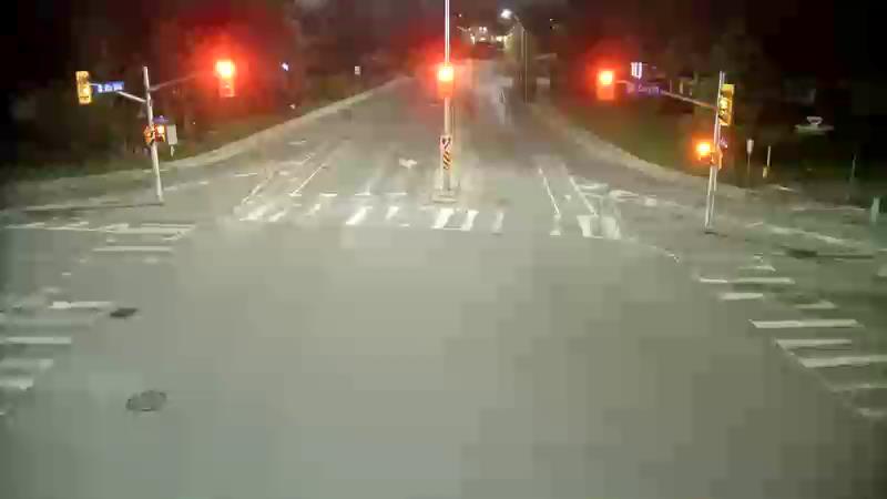 Traffic camera image at 2025-05-09 05:40:31