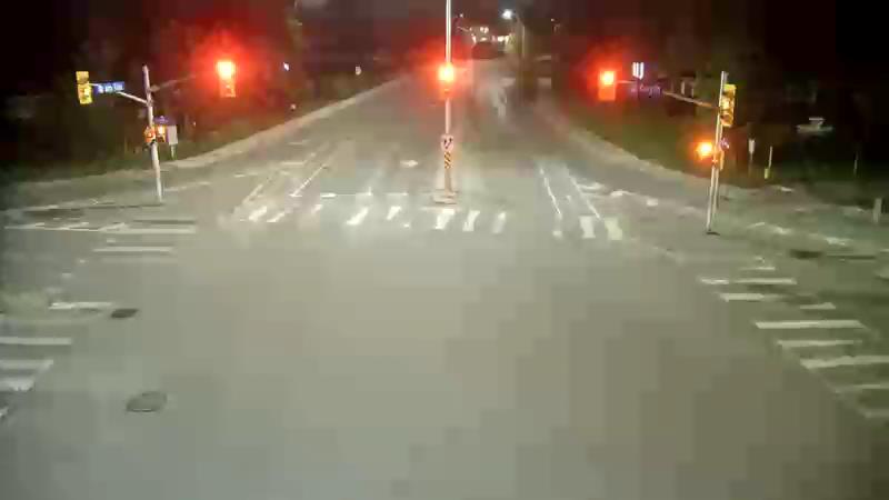 Traffic camera image at 2025-05-09 05:50:38
