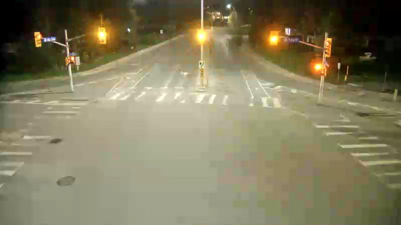 Traffic camera image at 2025-05-09 06:36:12