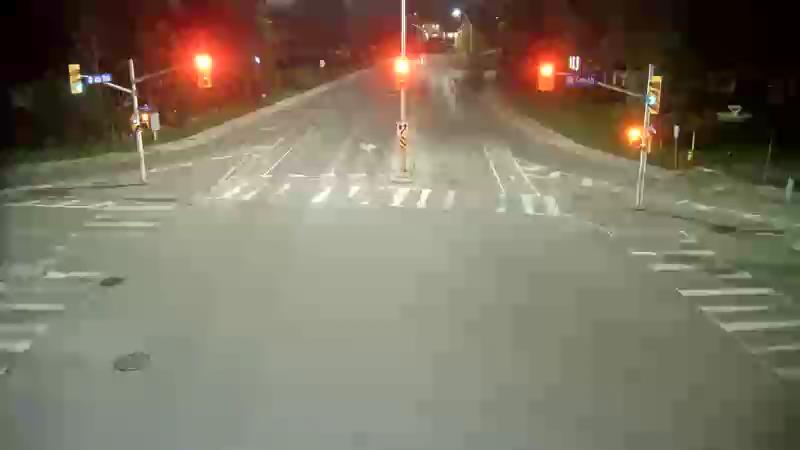 Traffic camera image at 2025-05-09 07:10:27
