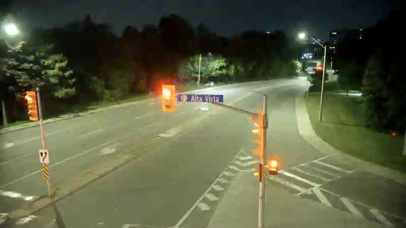 Traffic camera image at 2025-07-13 06:15:43